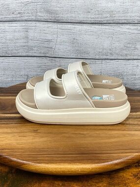Reef Cushion Bondi 2 Bar Sandal Vintage Oasis White Tan Women’s Shoe Size 6
